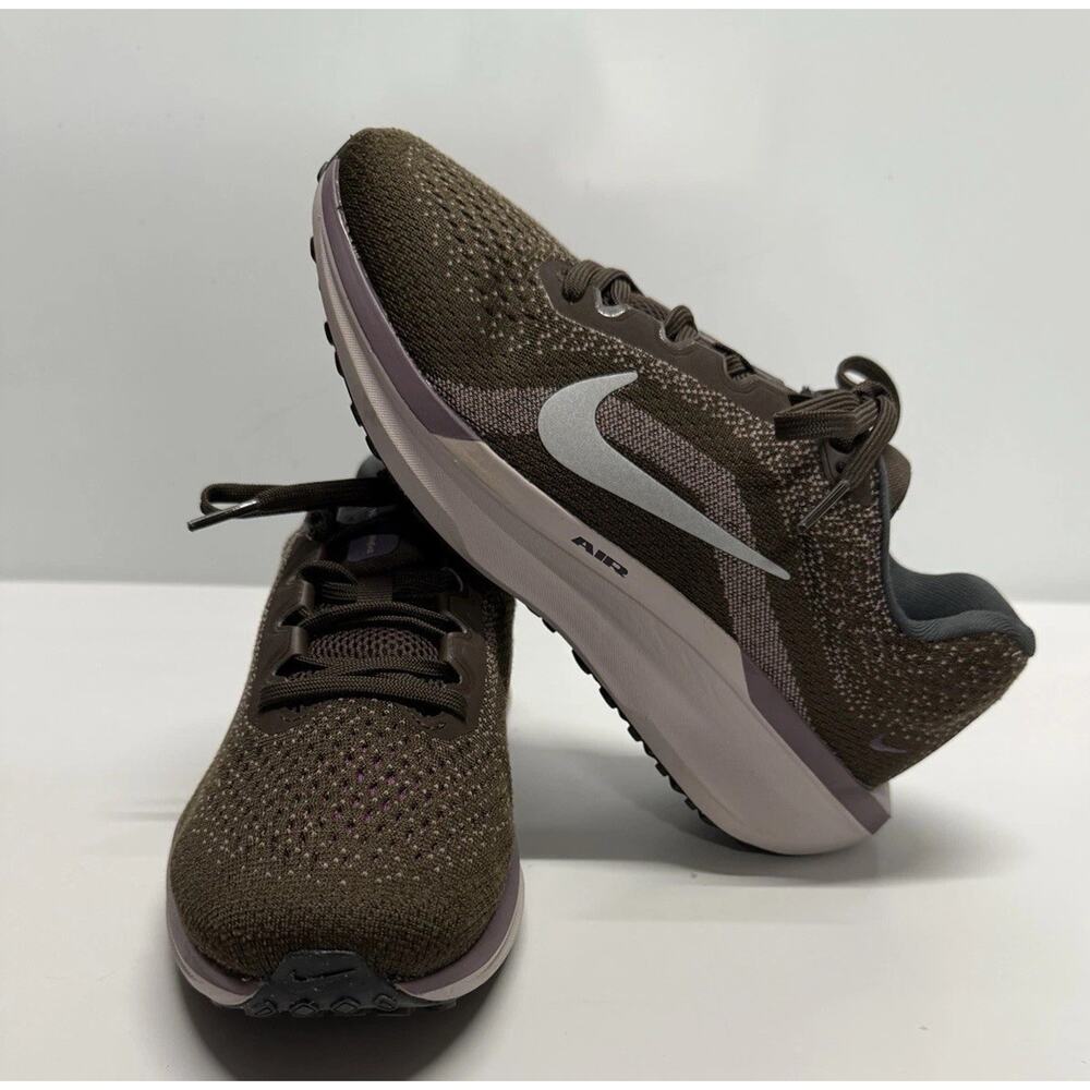 Women’s Size 6.5 Nike Windflo 11 Running Outdoor Sneaker